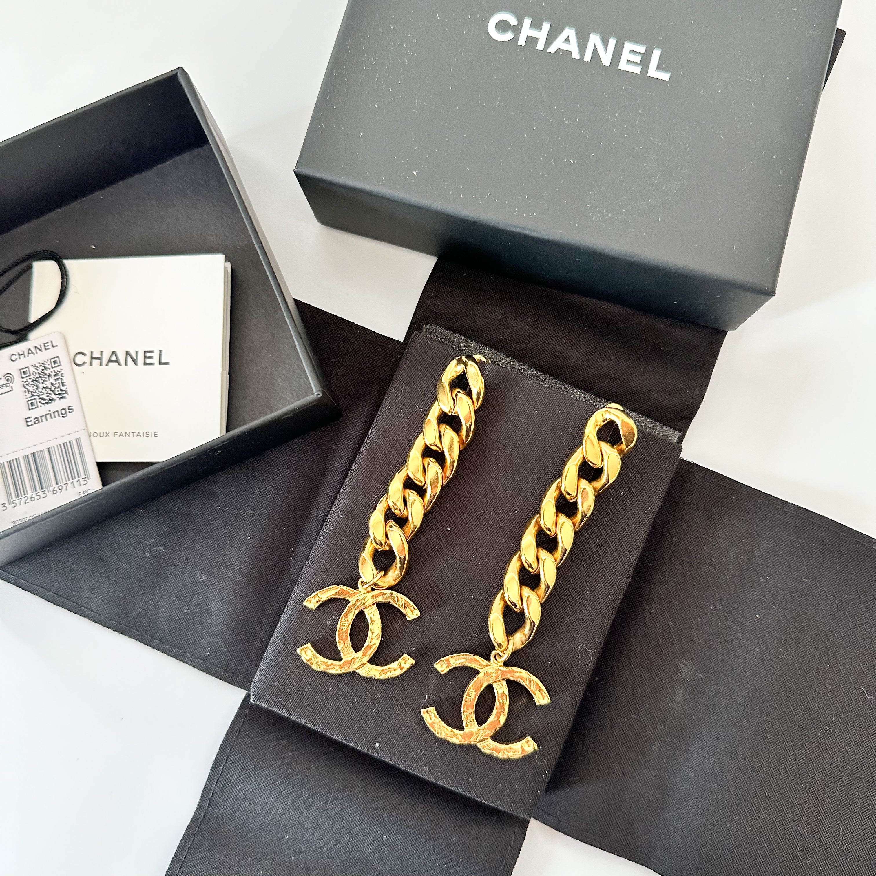 Chanel Metal CC Pick Drop Earrings Gold