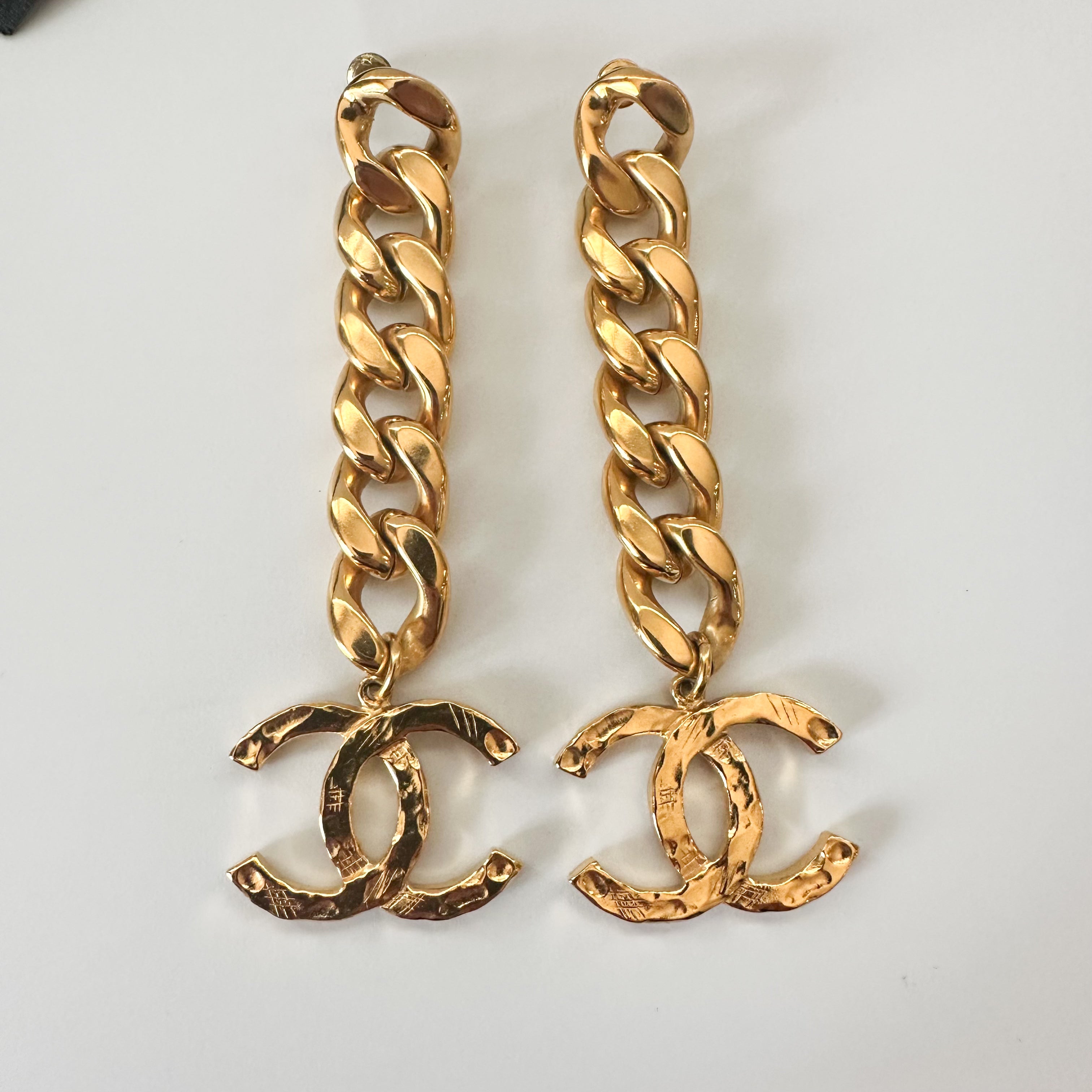 Chanel Metal CC Pick Drop Earrings Gold