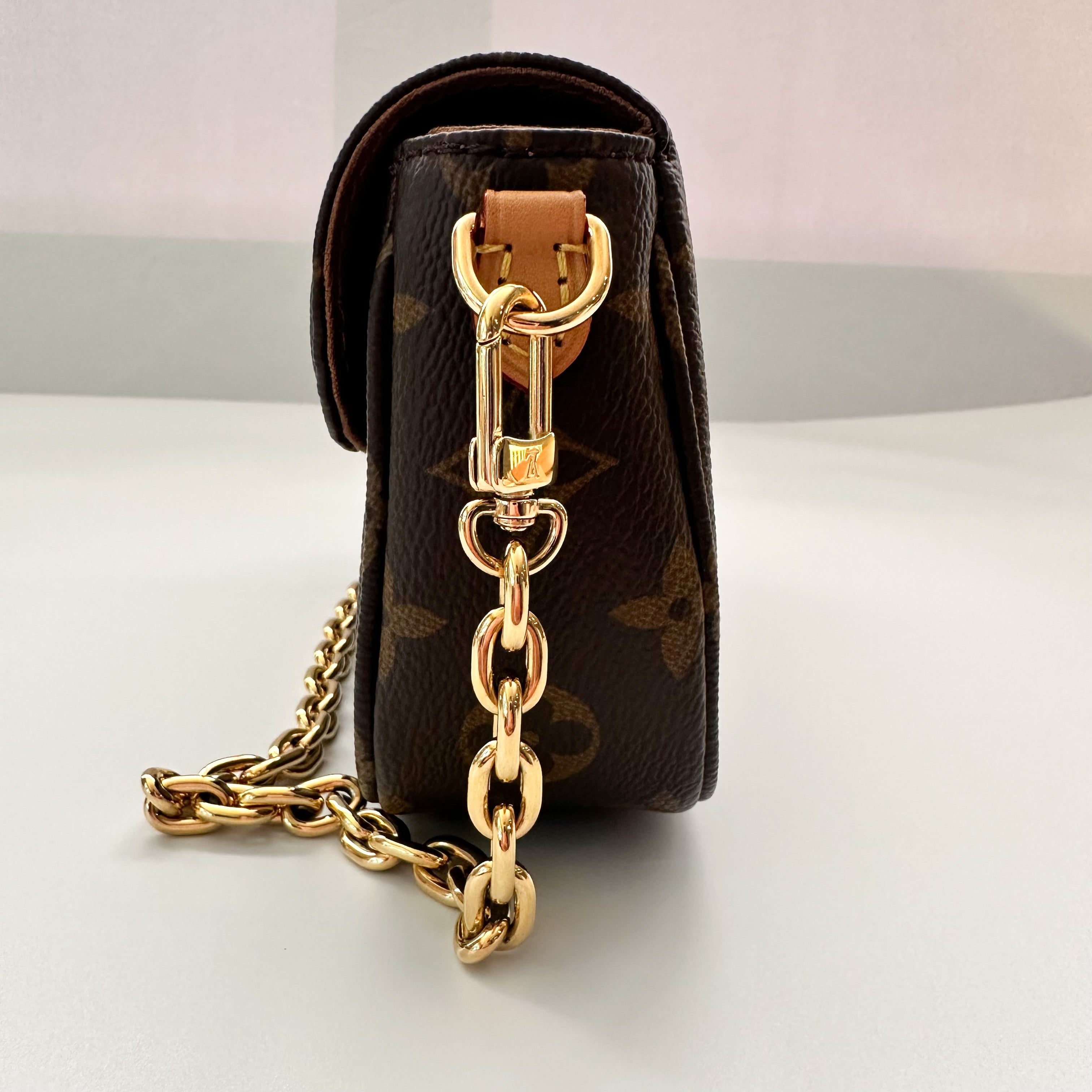 Louis Vuitton Monogram Ivy Wallet On Chain