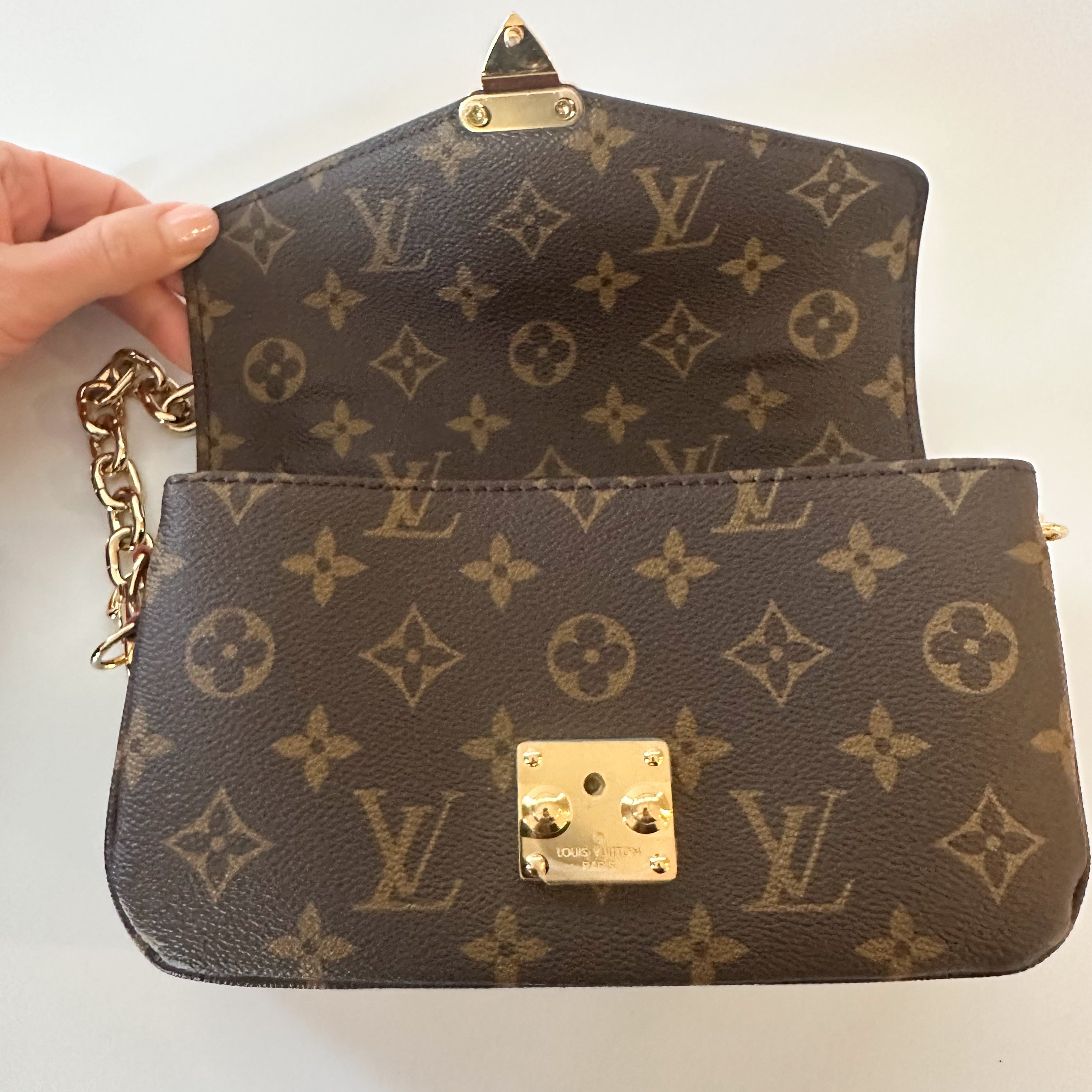 Louis Vuitton Monogram Pochette Metis in East West