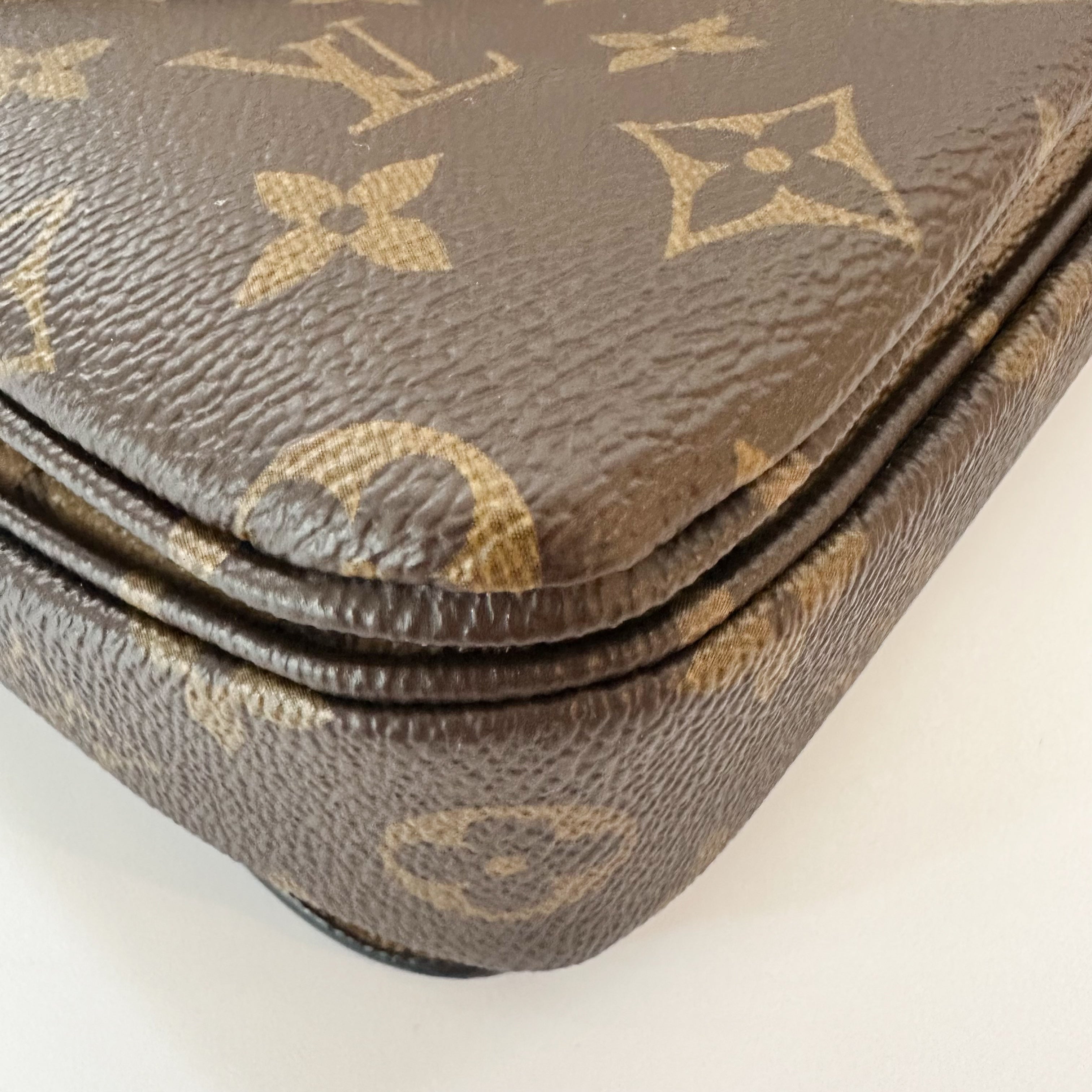 Louis Vuitton Reverse Monogram Pochette Metis