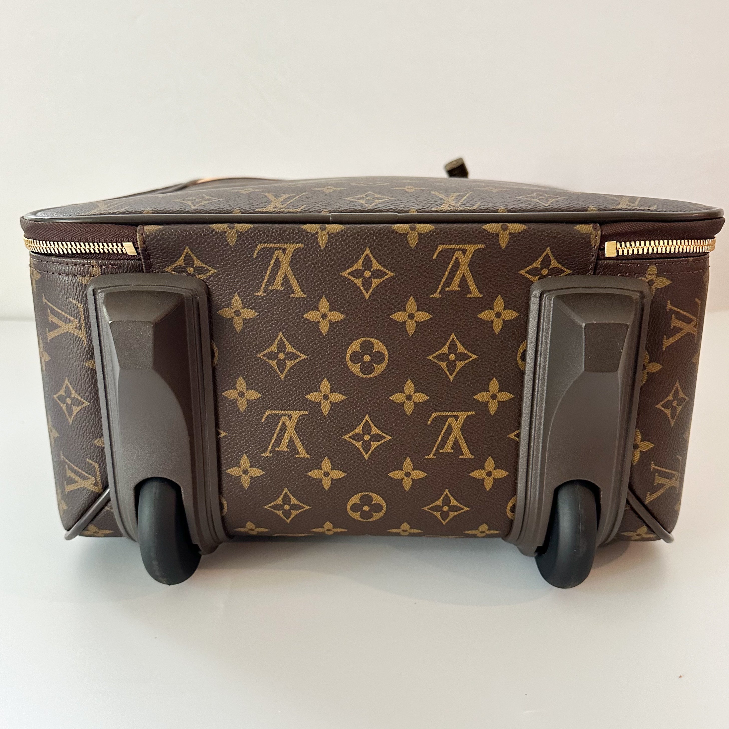 Louis Vuitton Monogram Pegase 45