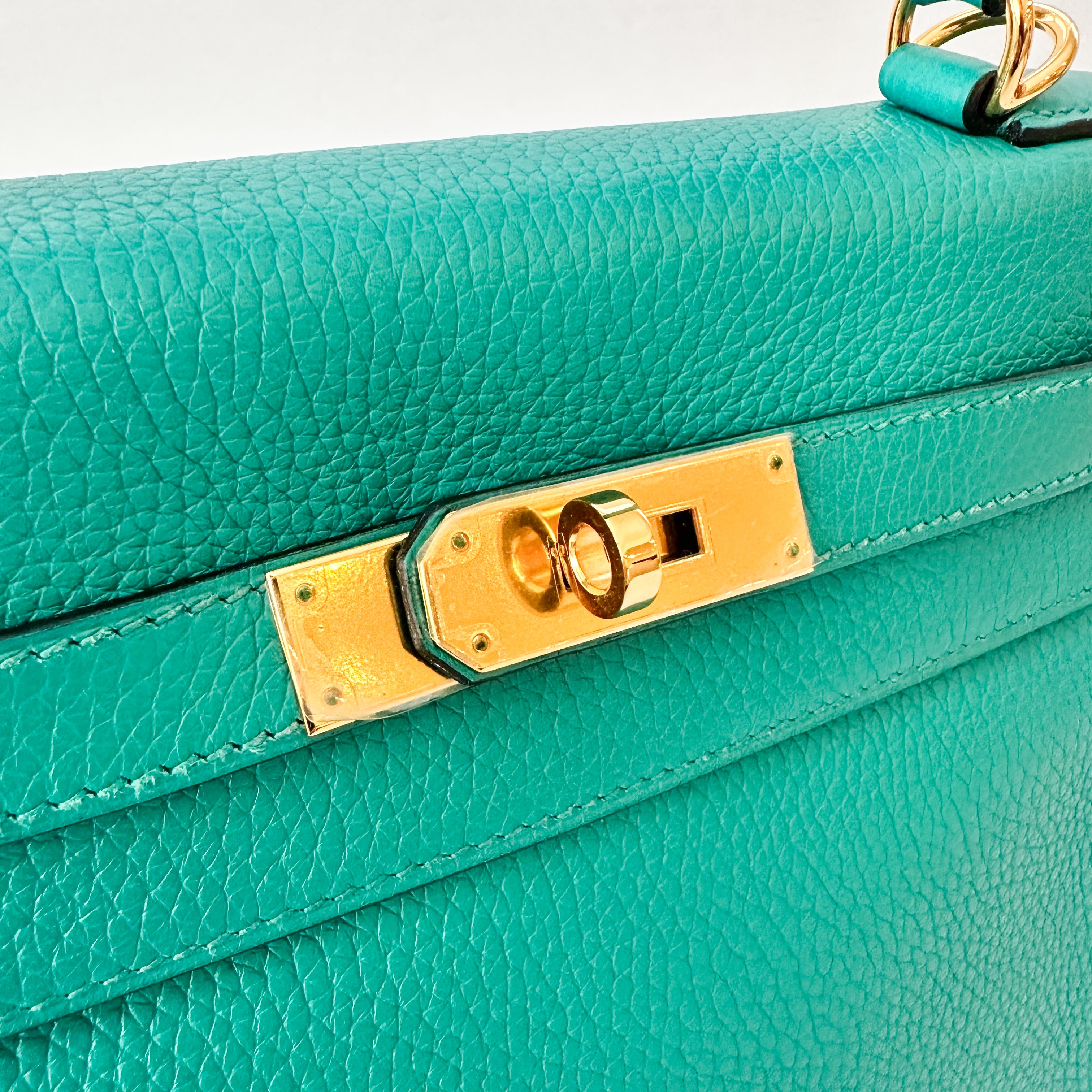 Hermes Taurillon Clemence Kelly Retourne 28 Bleu Peon GHW