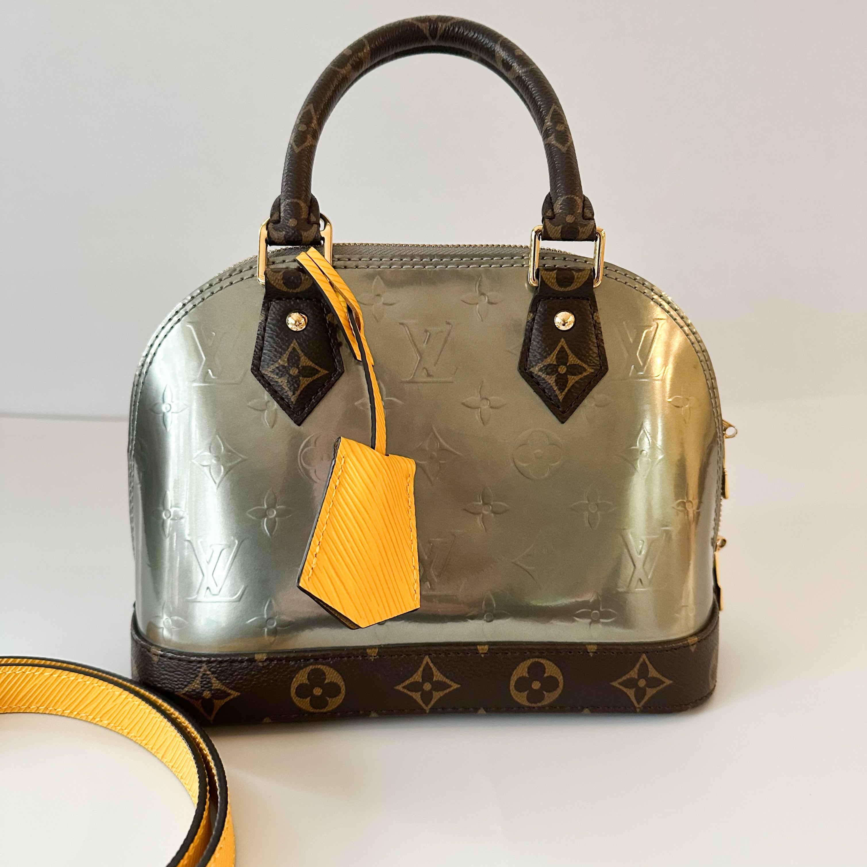 Louis Vuitton Vernis Epi Monogram Alma BB Bitume Metallise