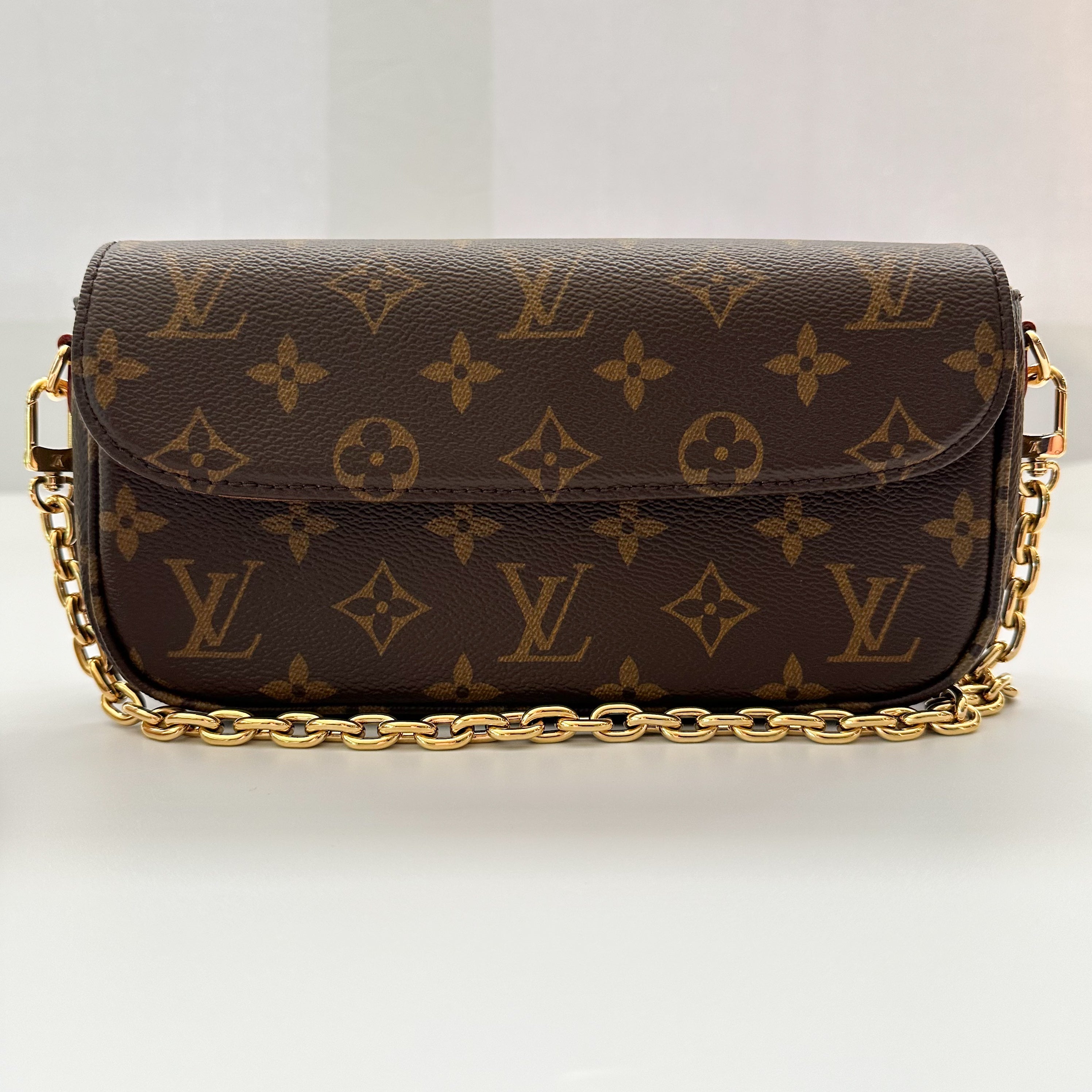 Louis Vuitton Monogram Ivy Wallet On Chain