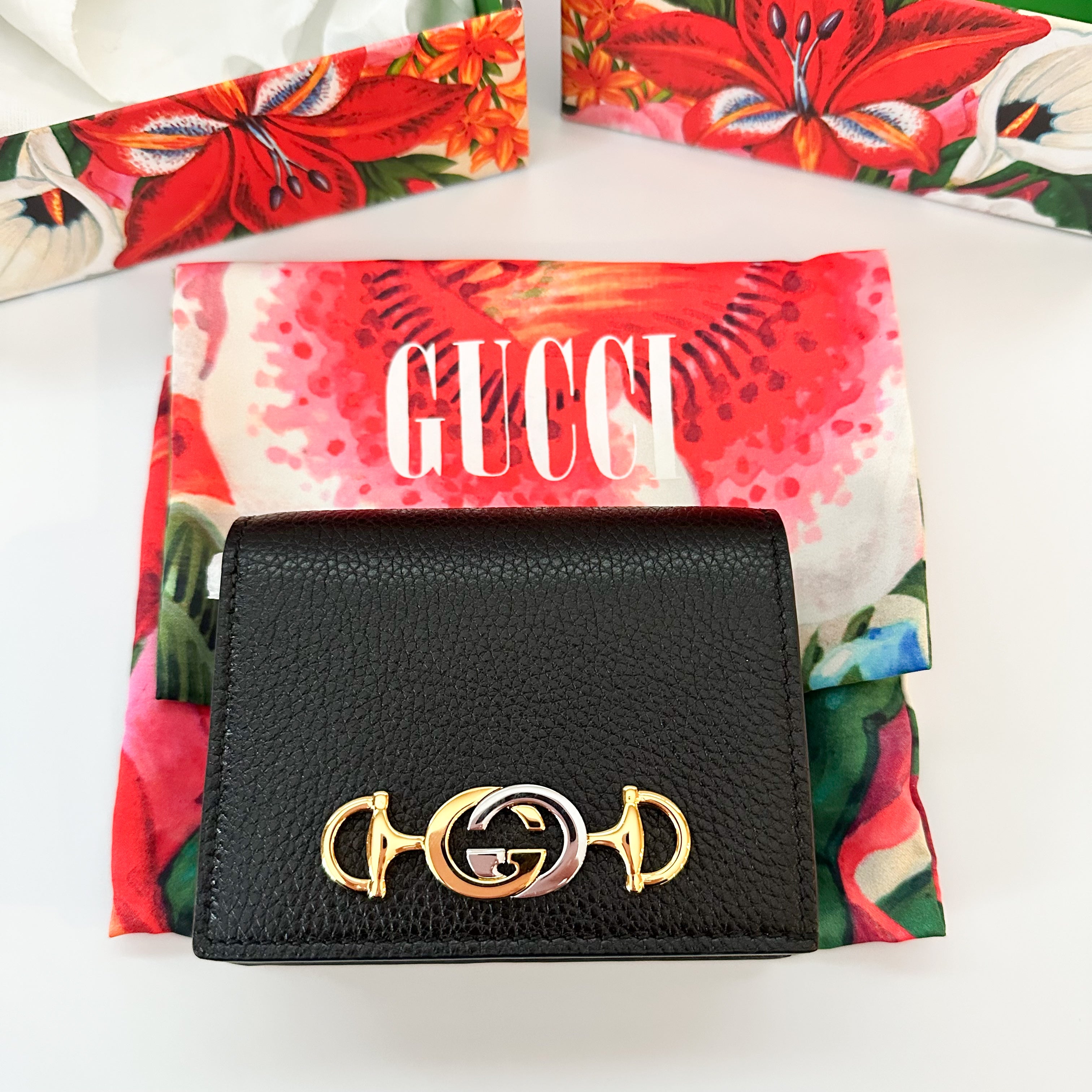 Gucci Grainy Calfskin Zumi Chain Card Case Wallet Black