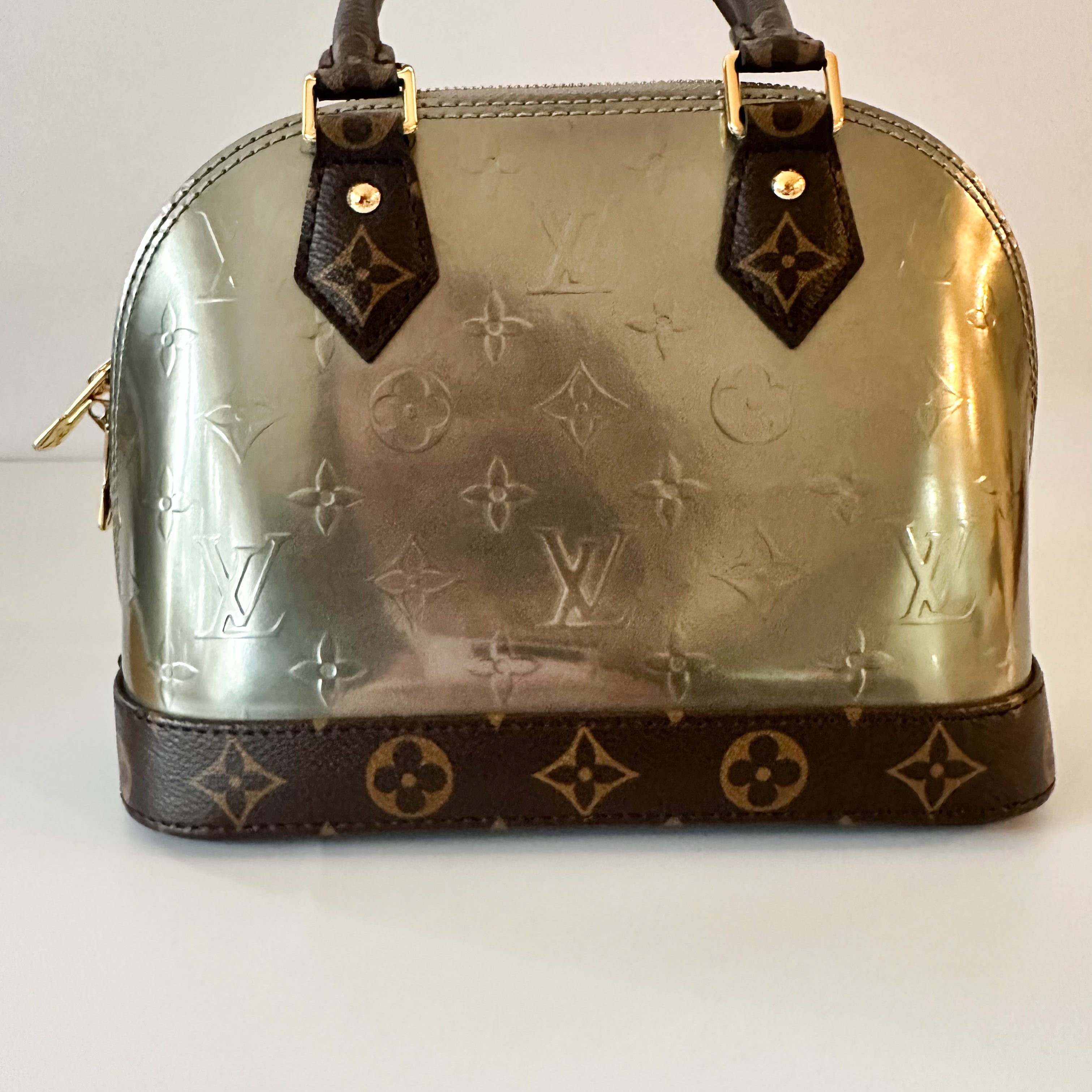 Louis Vuitton Vernis Epi Monogram Alma BB Bitume Metallise