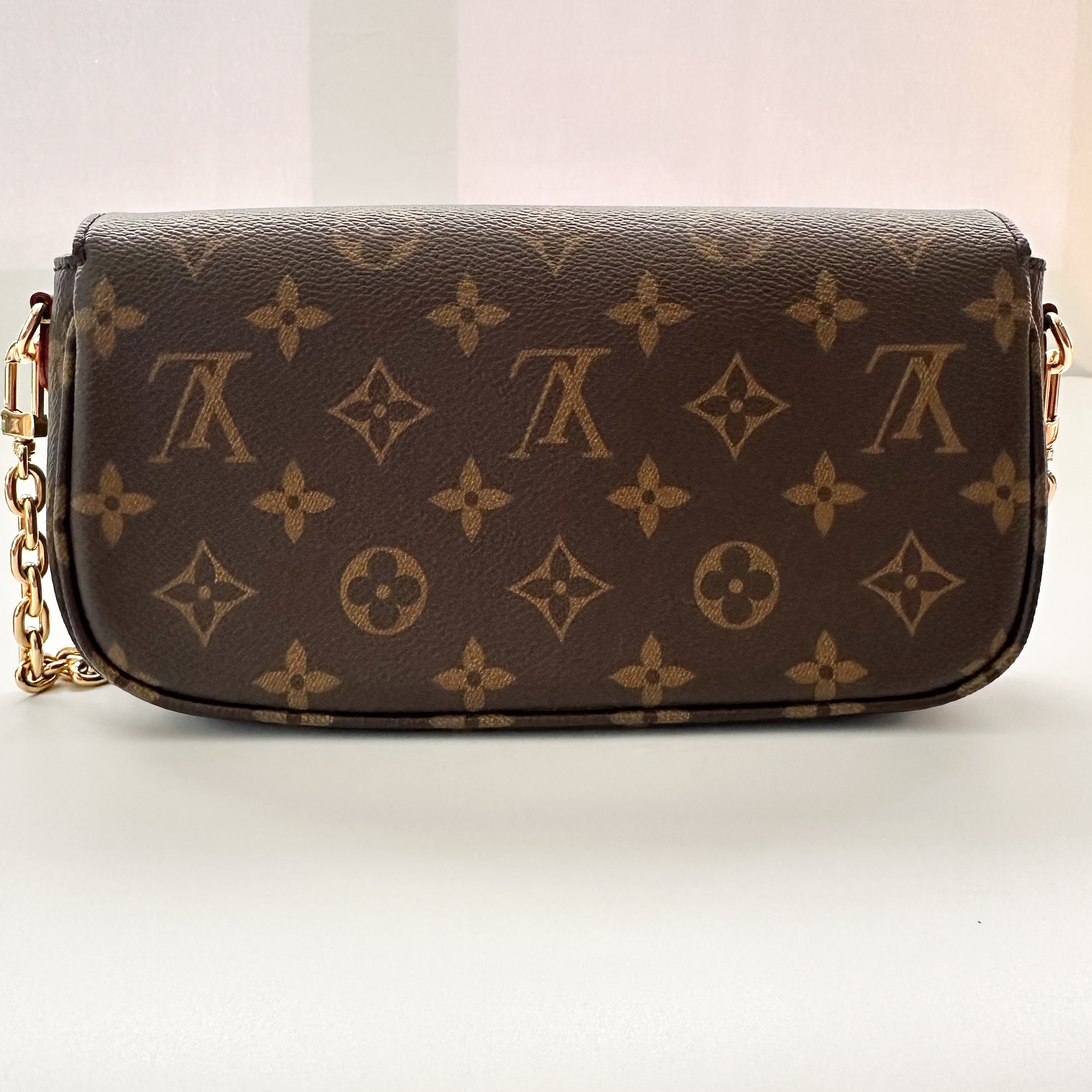 Louis Vuitton Monogram Ivy Wallet On Chain