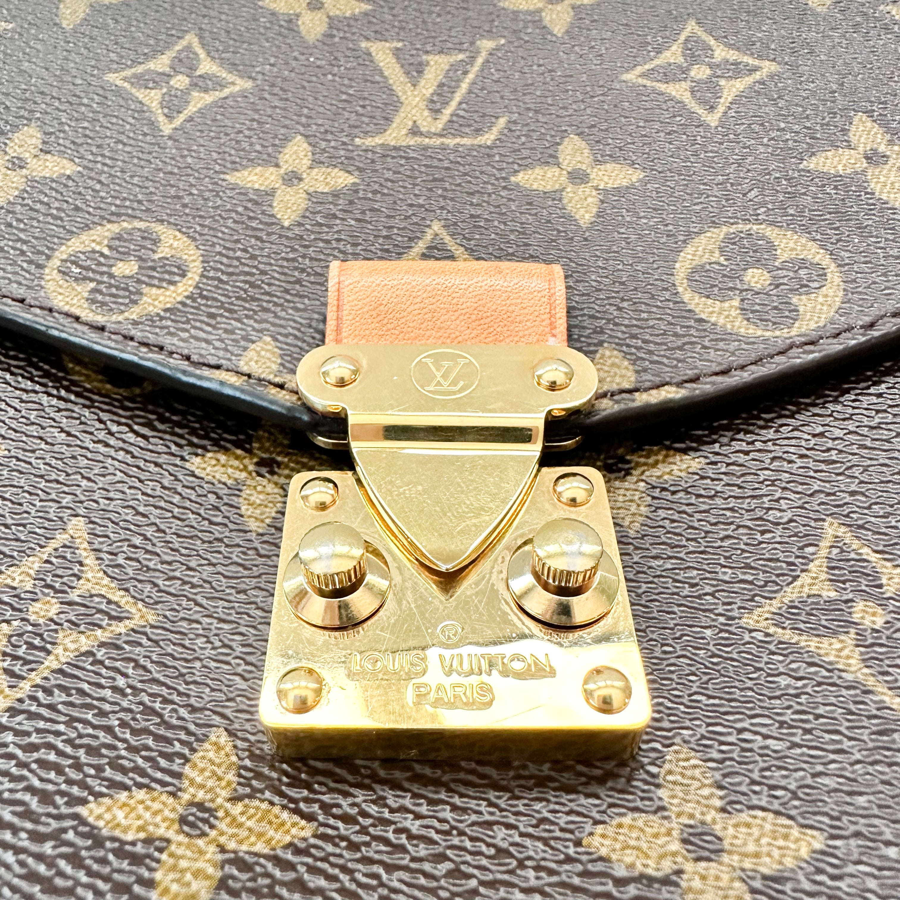 Louis Vuitton Monogram Pochette Metis