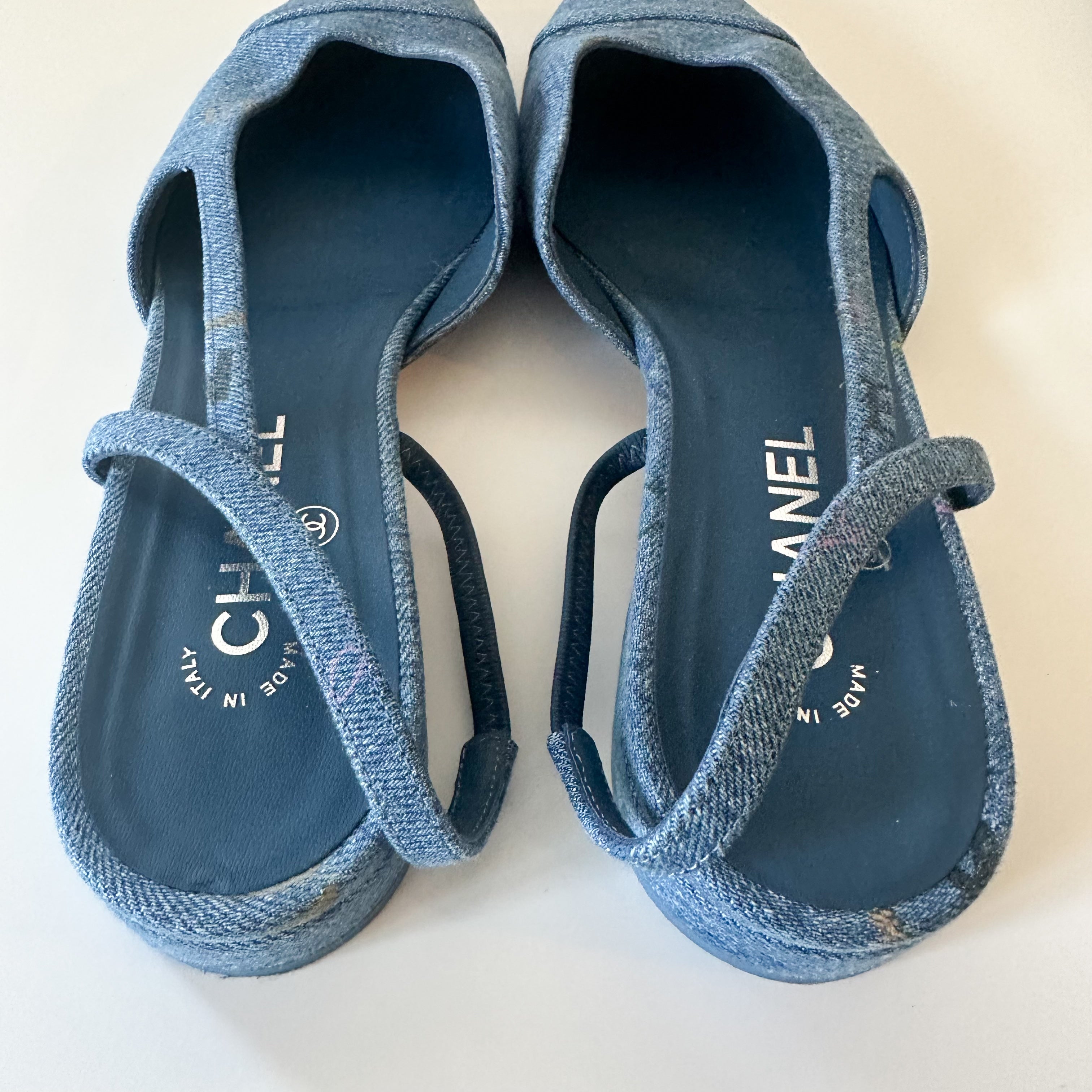 Chanel Denim Cap Toe CC Slingback Flats 42 Light Blue Multicolor